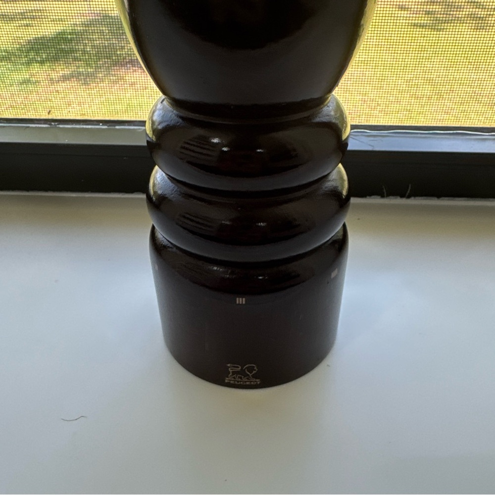 Vintage 16" Peugeot France Dark Brown Wood Pepper Mill Grinder Wooden
